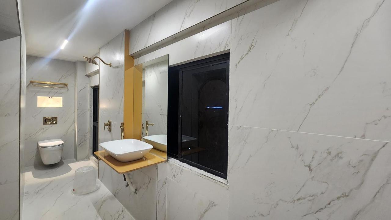 Hotel Nova Bling Раджкот Экстерьер фото