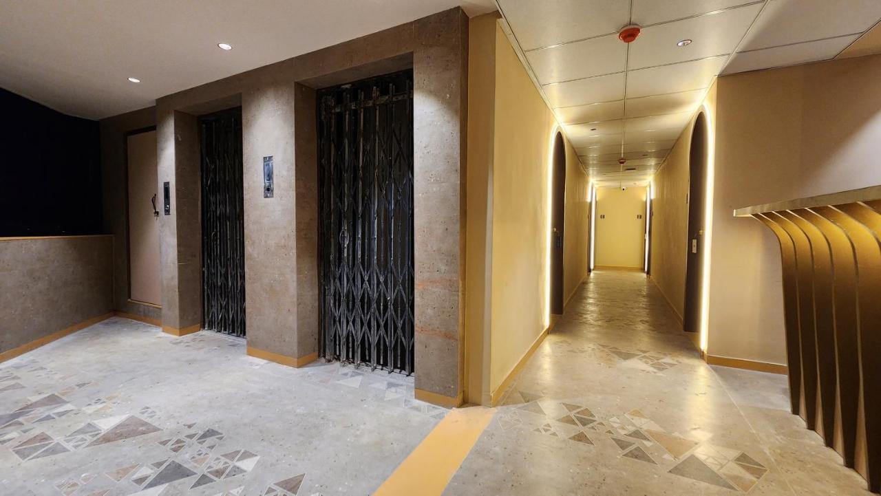 Hotel Nova Bling Раджкот Экстерьер фото