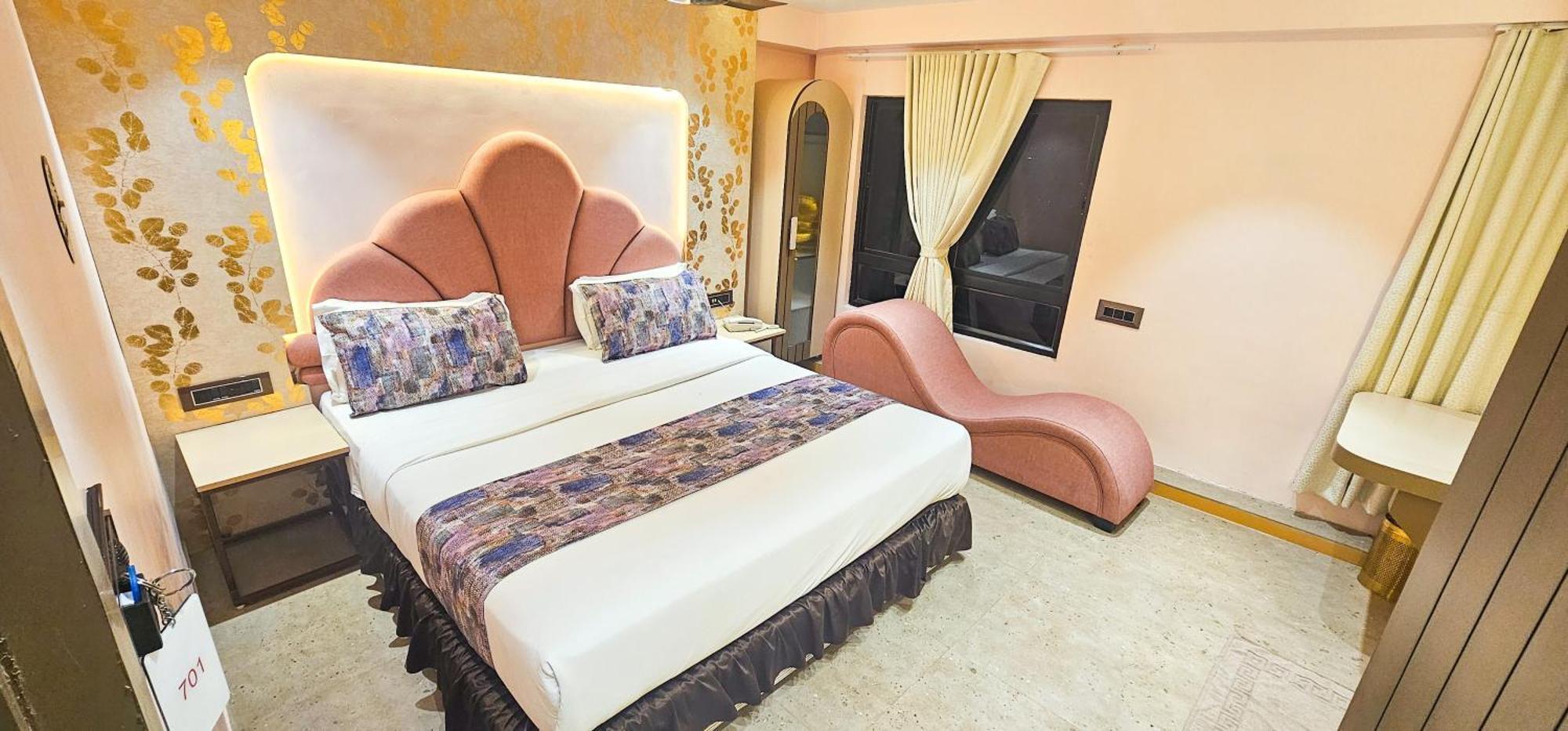 Hotel Nova Bling Раджкот Экстерьер фото