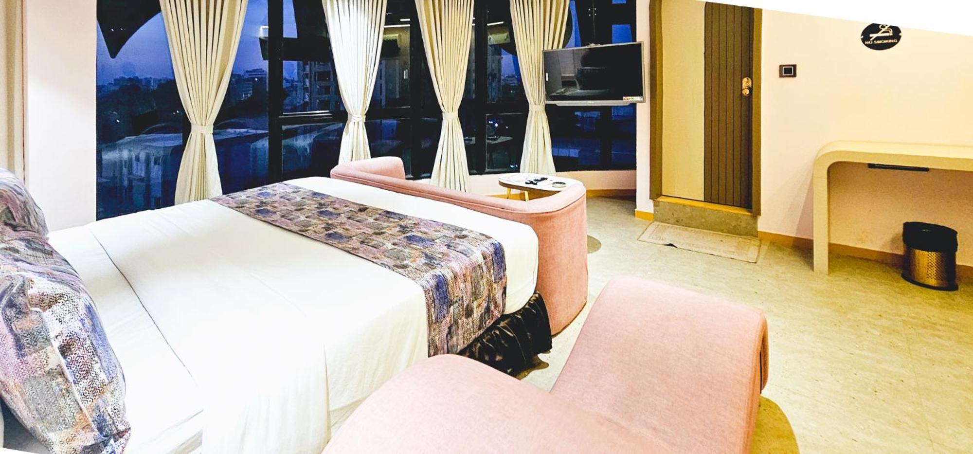 Hotel Nova Bling Раджкот Экстерьер фото