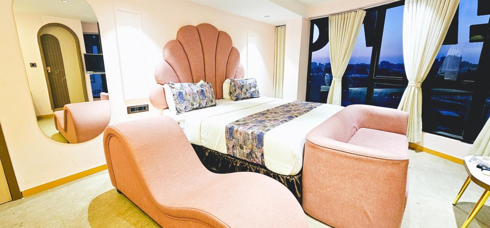 Hotel Nova Bling Раджкот Экстерьер фото